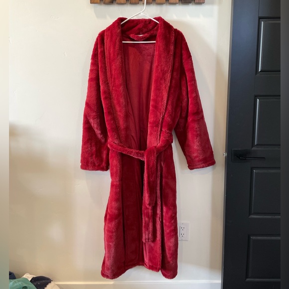 Minky Couture Robe - Picture 1 of 4